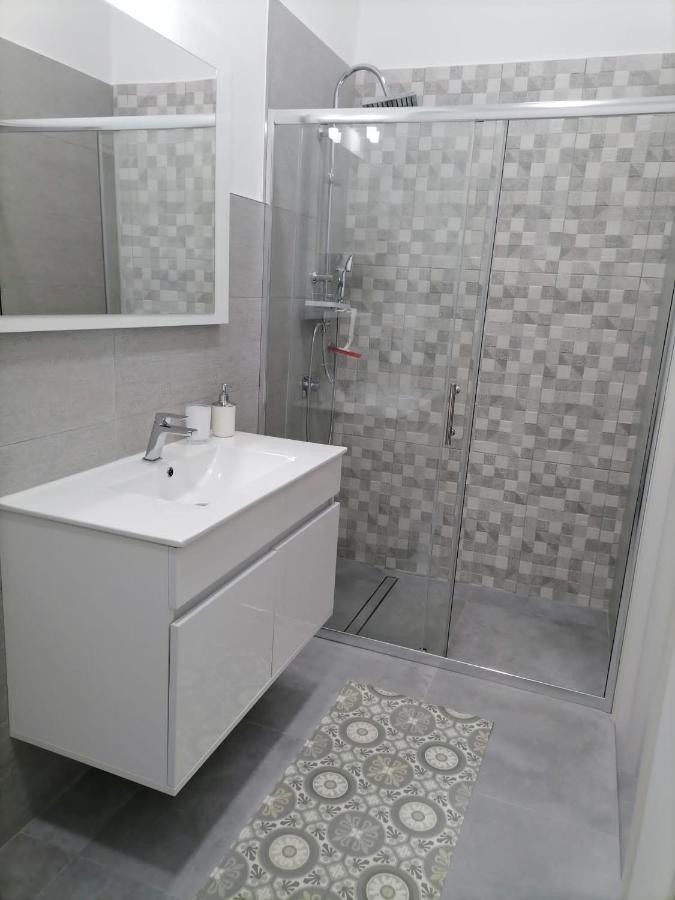 Darsena Apartments Молфета Екстериор снимка